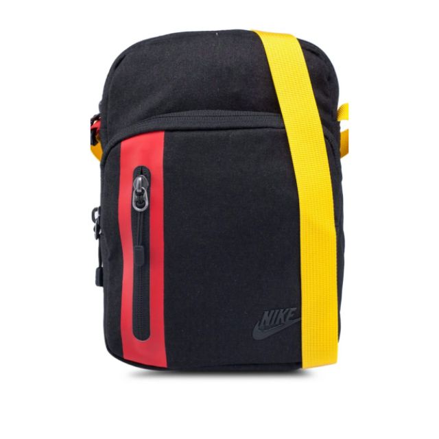 nike tech small items bag