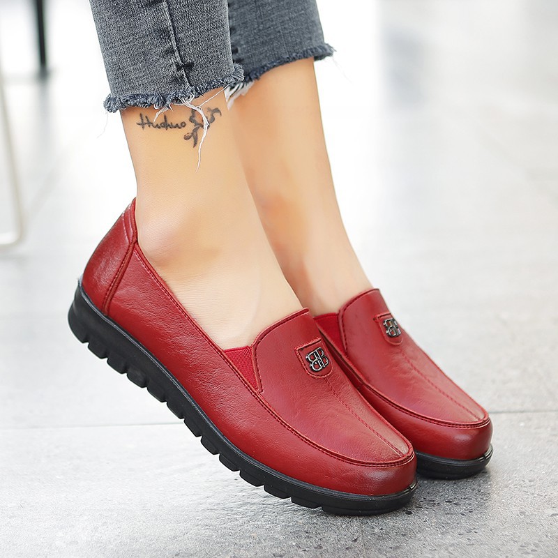 womens leather flats on sale