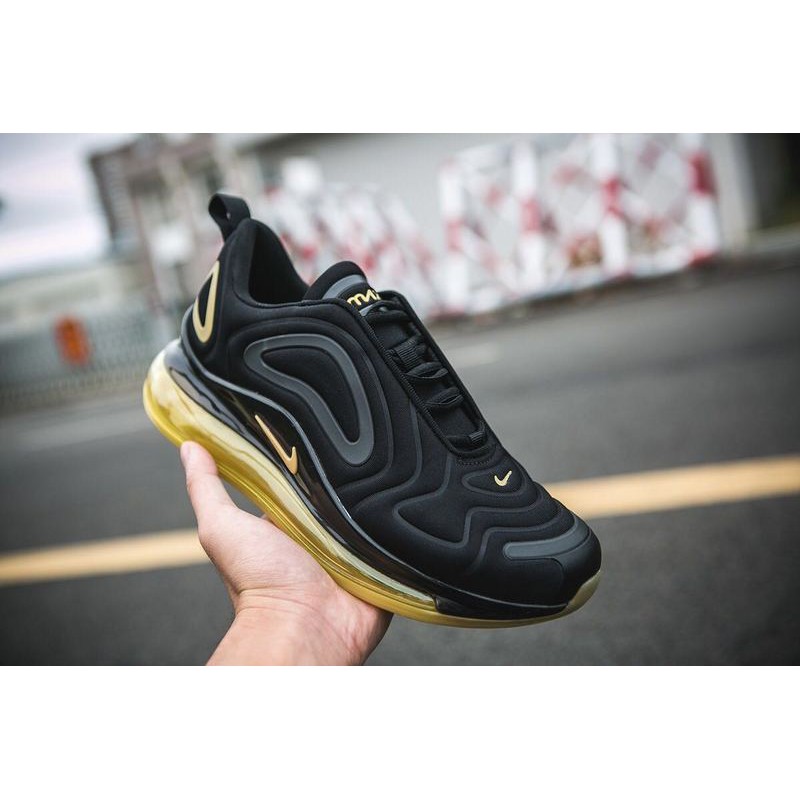 nike air max 720 junior black and gold