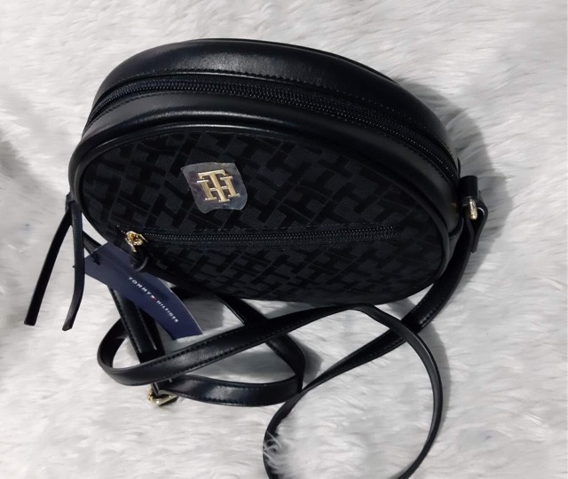 tommy hilfiger sling bag round