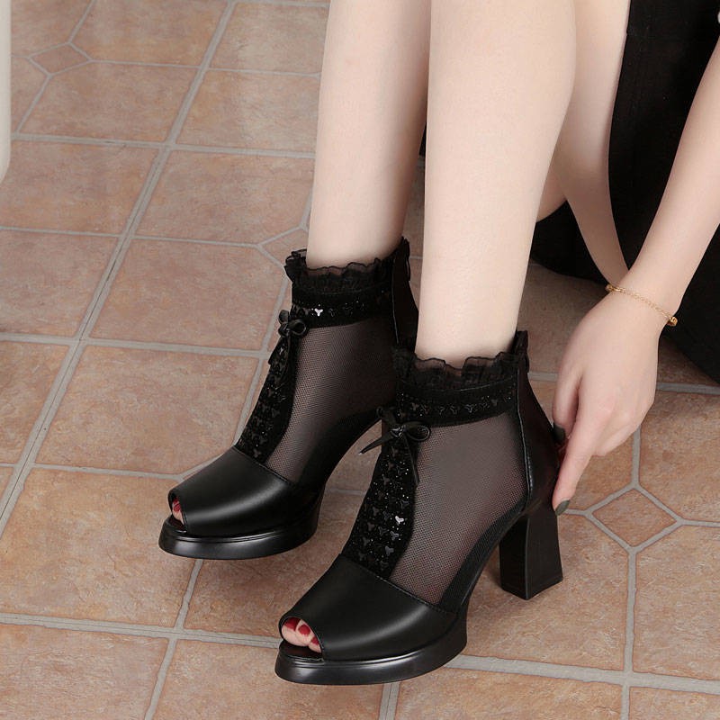 heels for women black