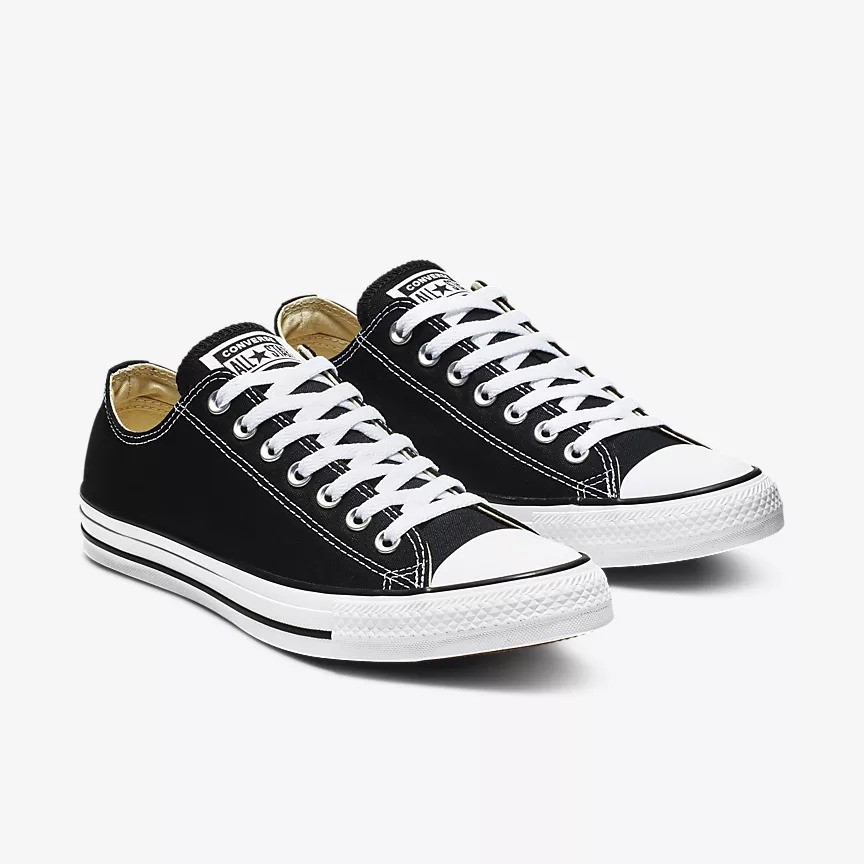 converse chuck taylor core low top sneakers
