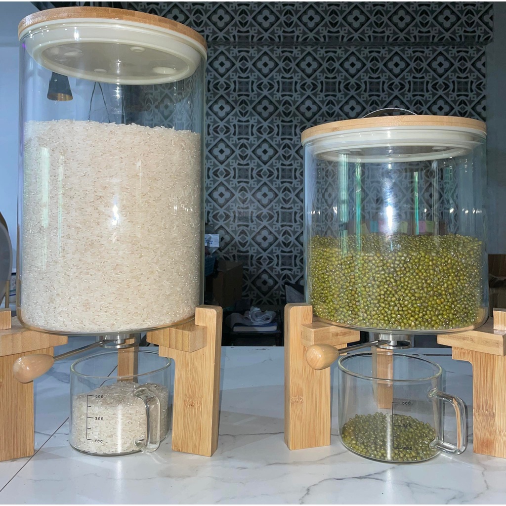 Nordic Airtight Borosilicate Glass Rice Dispenser with Bamboo Lid