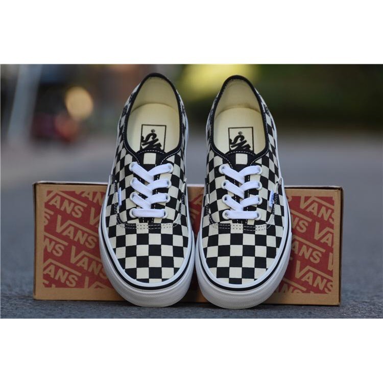 van lace up