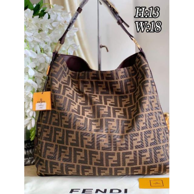 fendi hobo shoulder bag