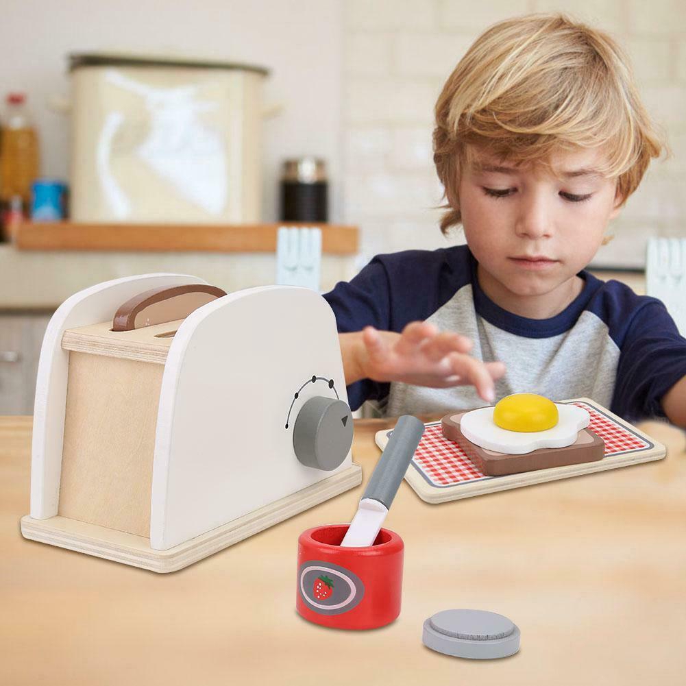 kids play toaster