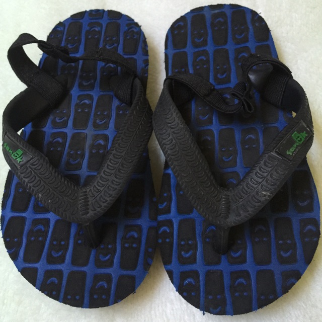 sanuk house slippers