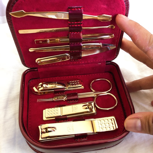 three seven manicure set gold