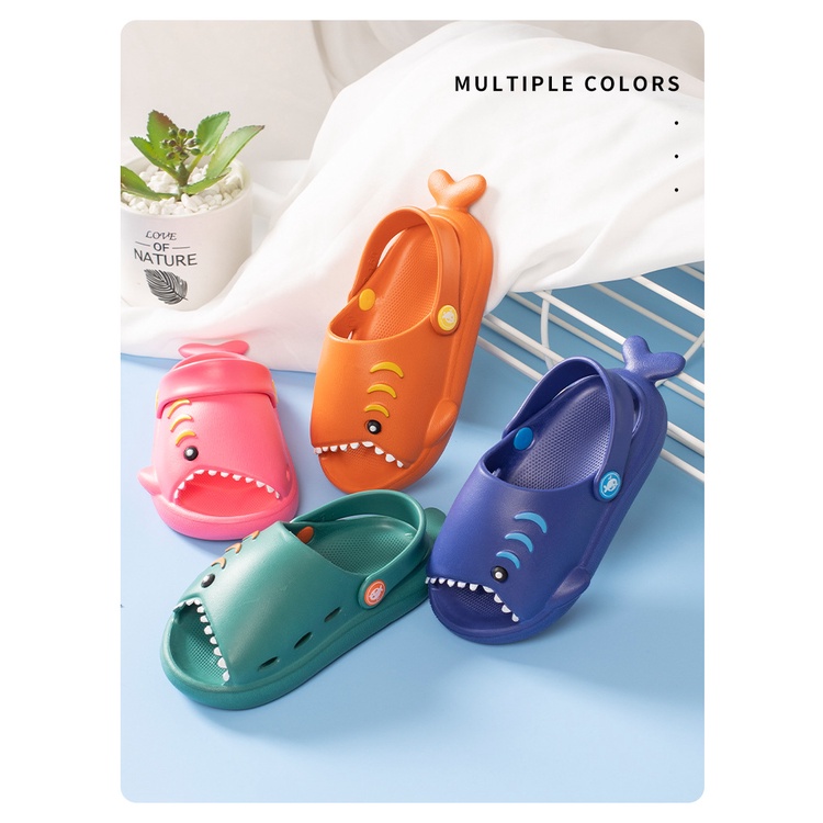 Girls' cave shoes/EVA light bottom non-slip cute cartoon slippers for boys and girls/small shark slippers
