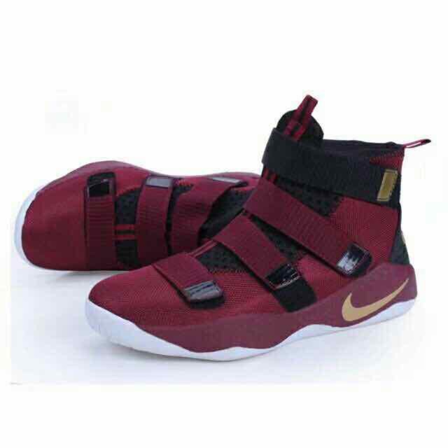 lebron james shoes straps