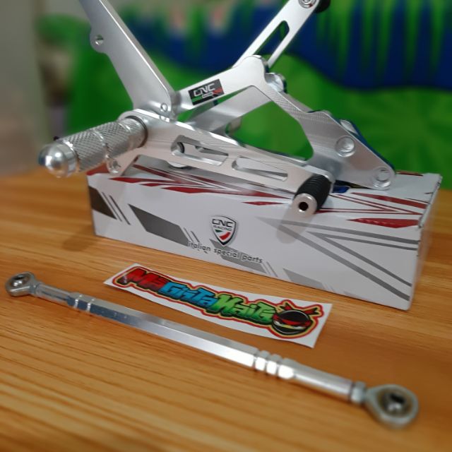 compressionless shifter housing