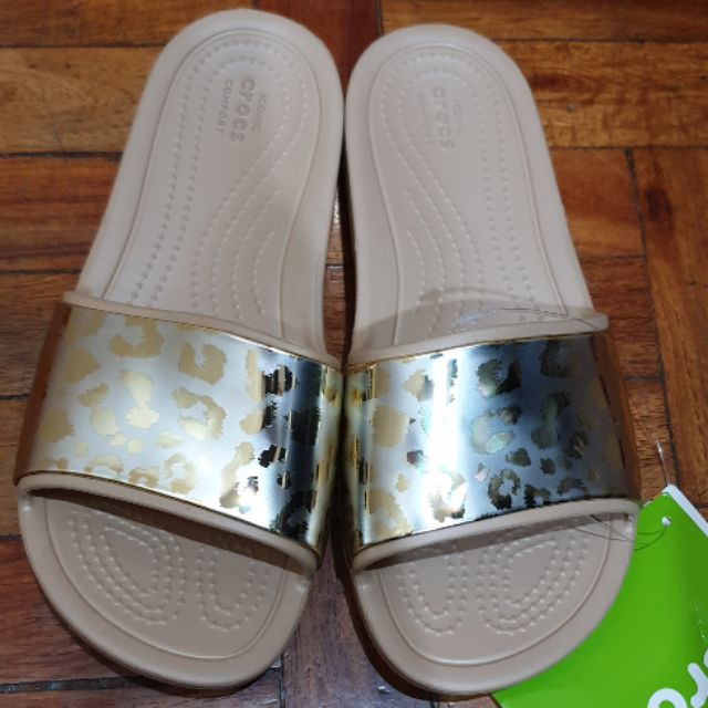 crocs metallic slide