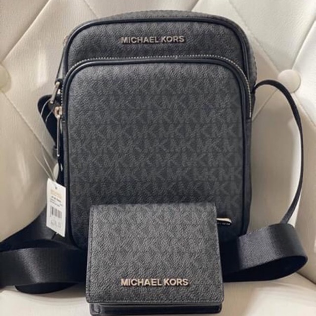 michael kors flight bag