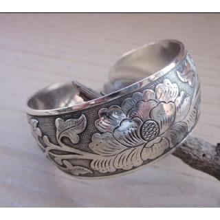New Tibetan Silver Totem Bangle Carved Lucky Flower Bangle Cuff Bracelet ^YH