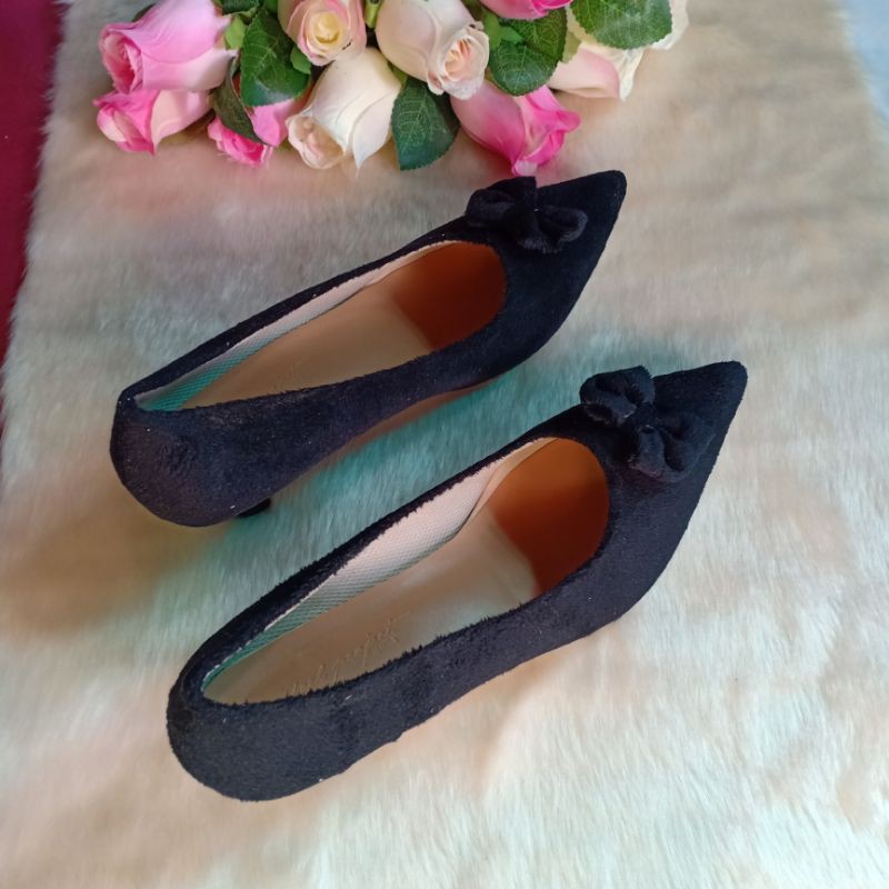 size 10 black heels