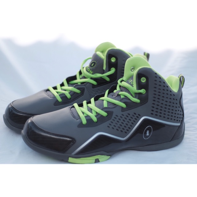 icon basketball shoes