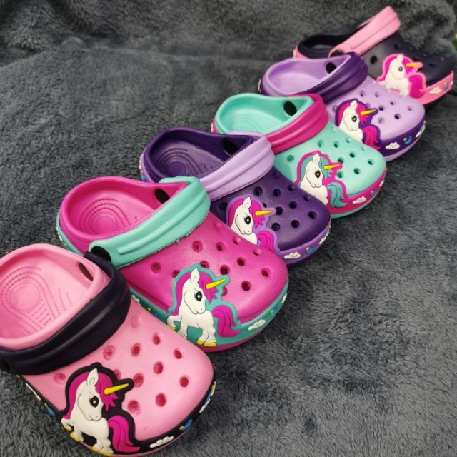 crocs baby girl sandals