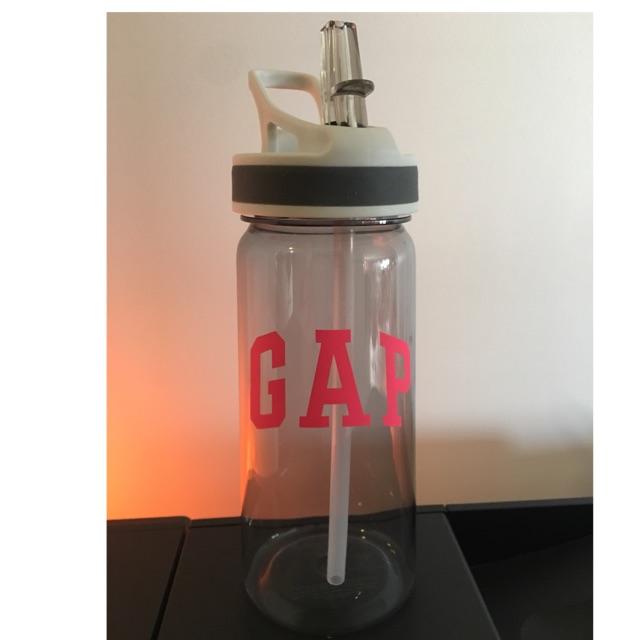 gap water bottle