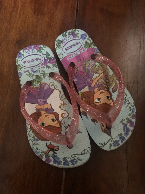 flip flops for 1 year old