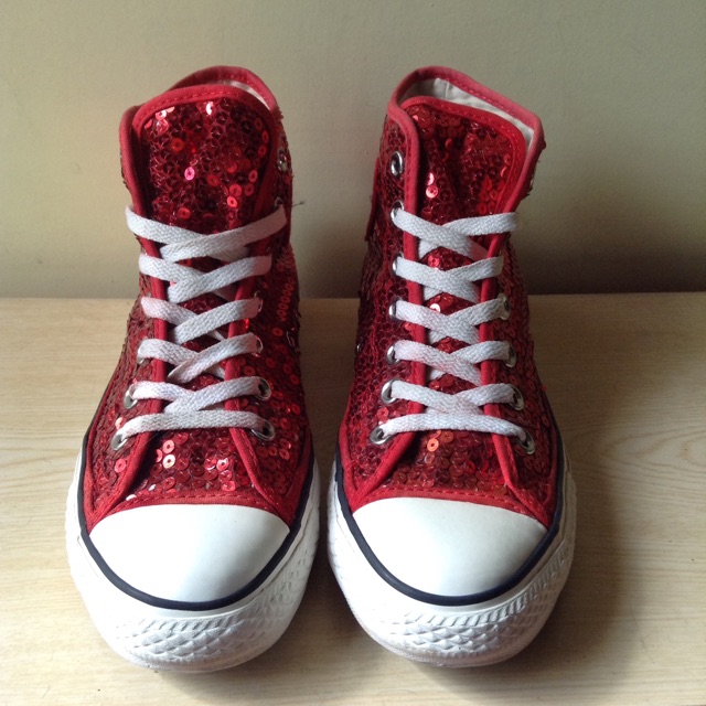 red converse size 5