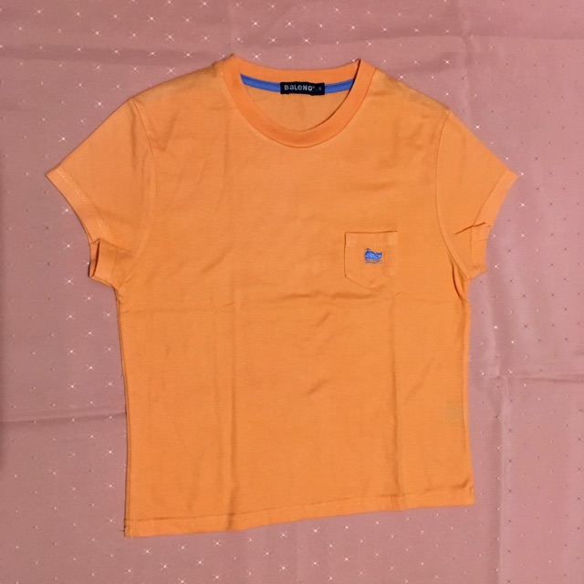 orange t shirt