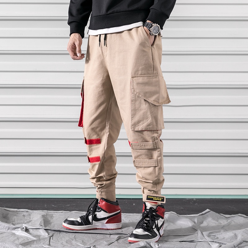 cargo pants many pockets