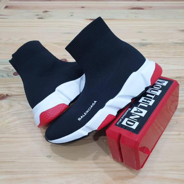 balenciaga speed trainer black and red