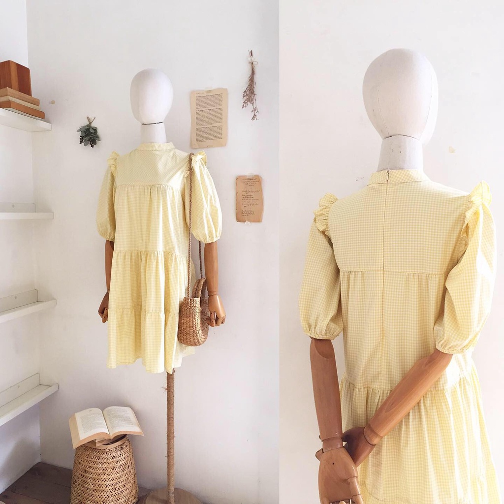 1678/7 Frill-Trimmed Puff-Sleeved Short Dress in Yellow Gingham