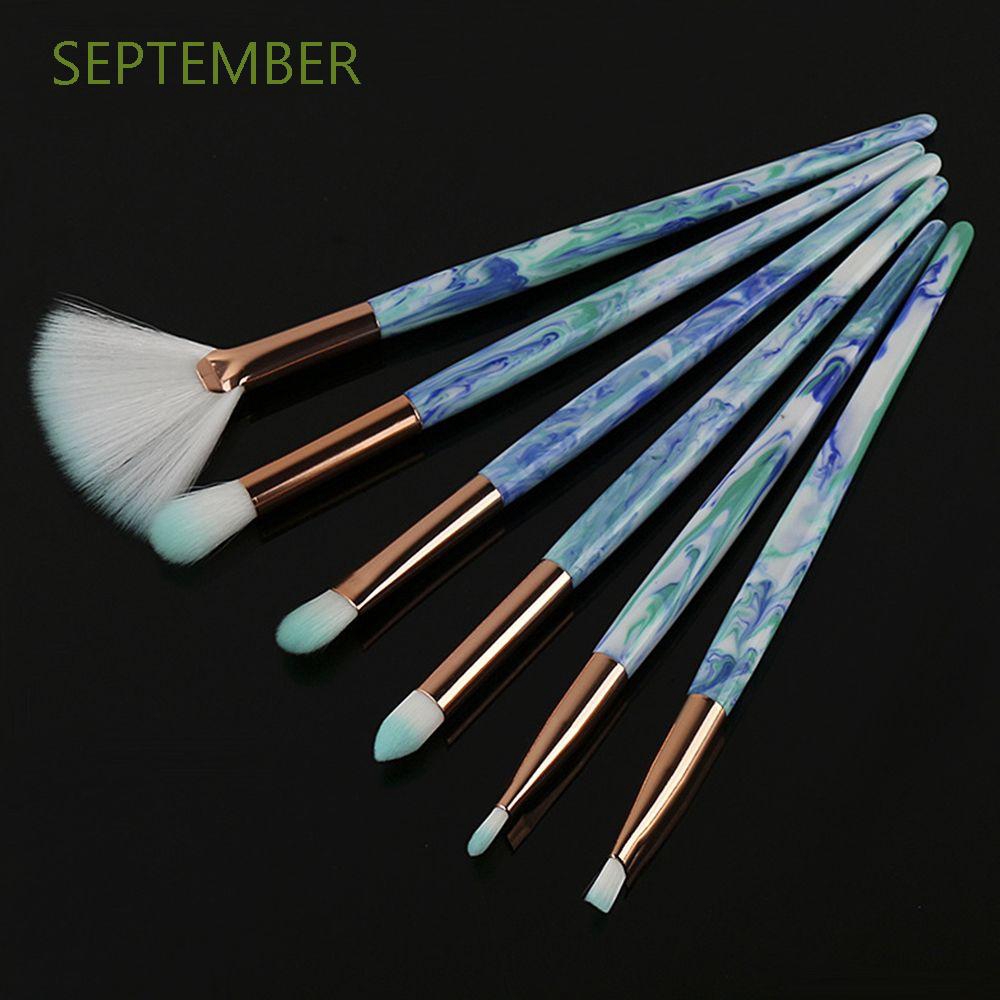 makeup brushes and tools