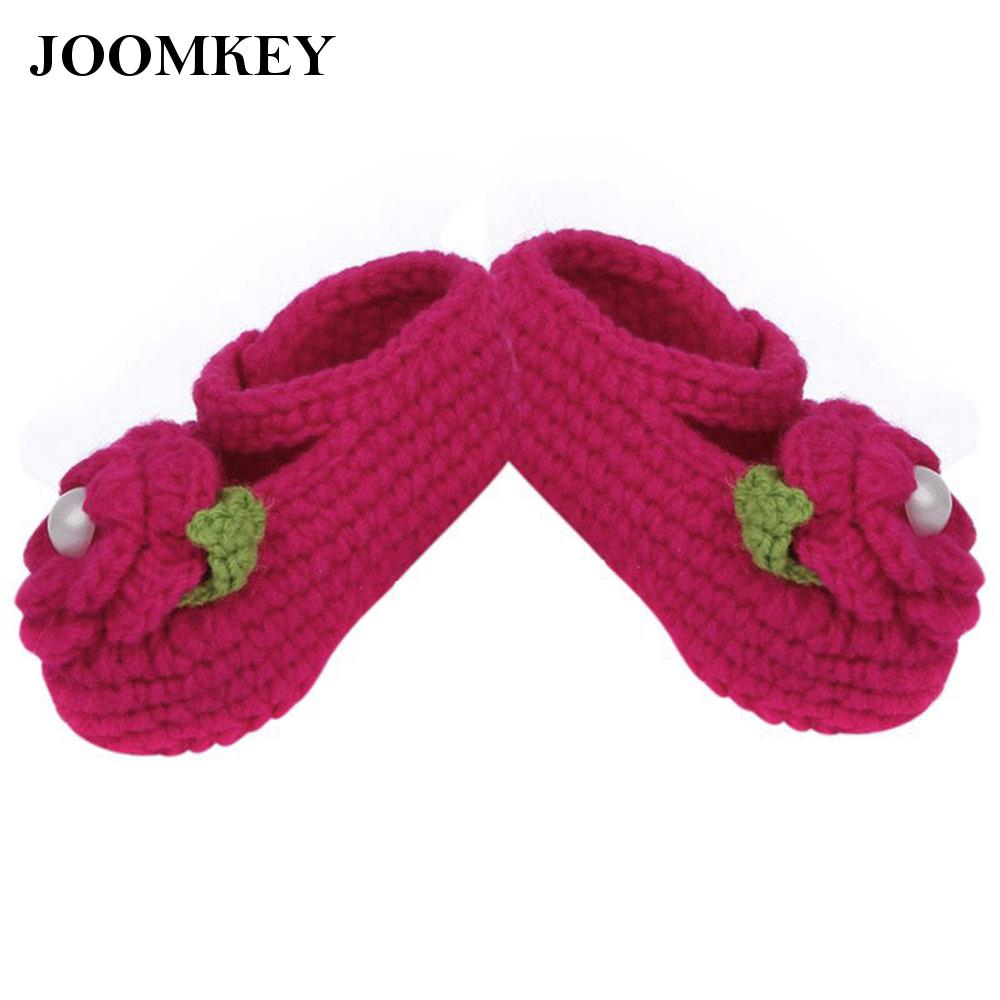 handmade baby woolen shoes