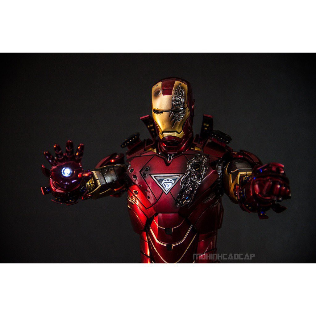 play toys iron man