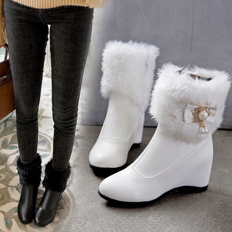 female fashion boots