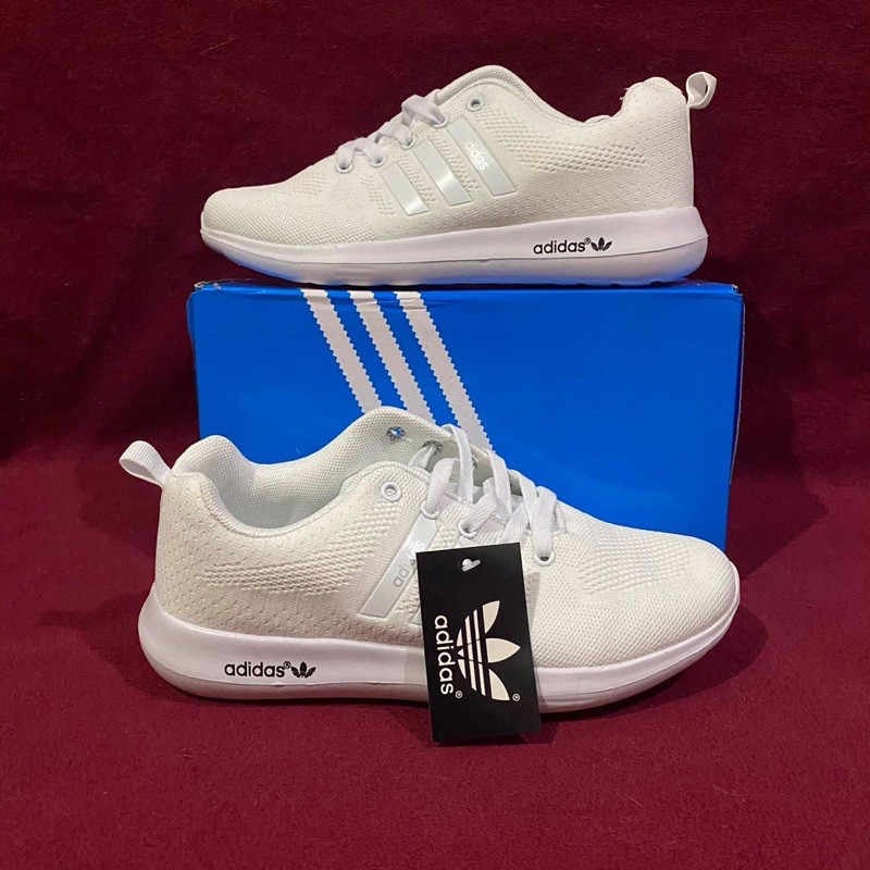 adidas swift run all white shoes