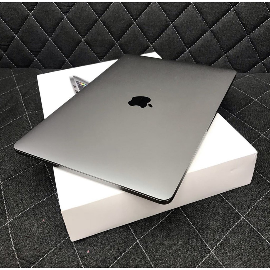 Brand New Macbook Pro 21 13 Inches Comes With Free Magic Mouse Airpods Shopee Philippines