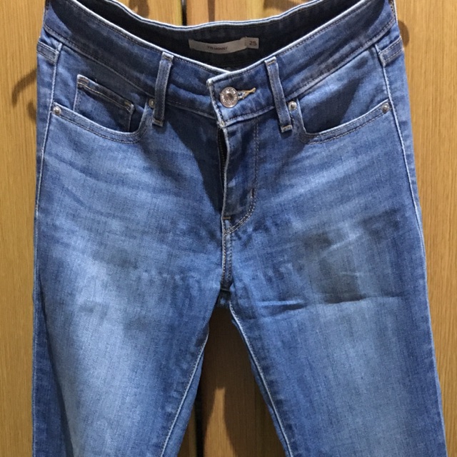 711 ankle skinny levi's