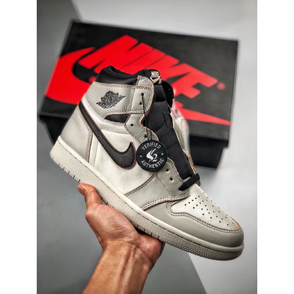 air jordan 1 high og light bone