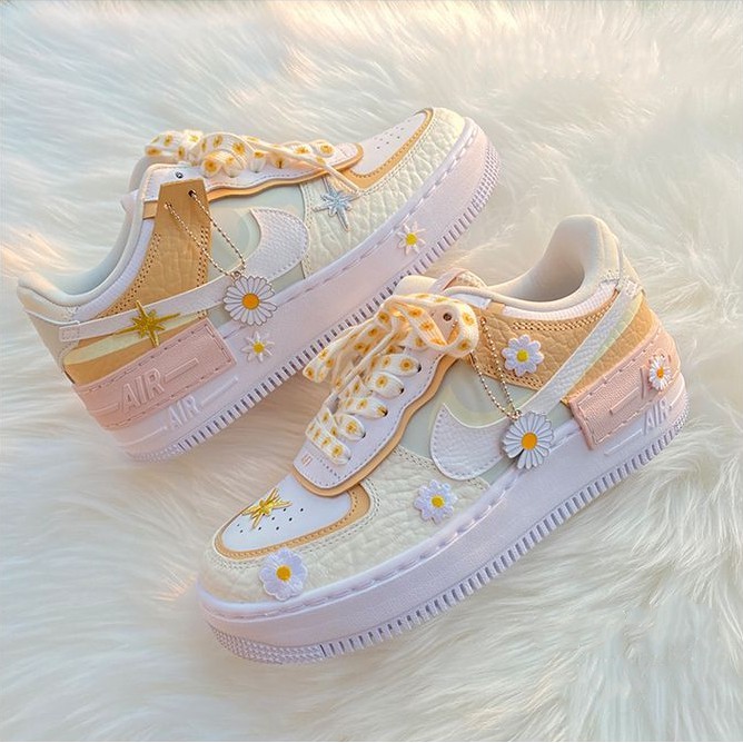 women's low top air force ones