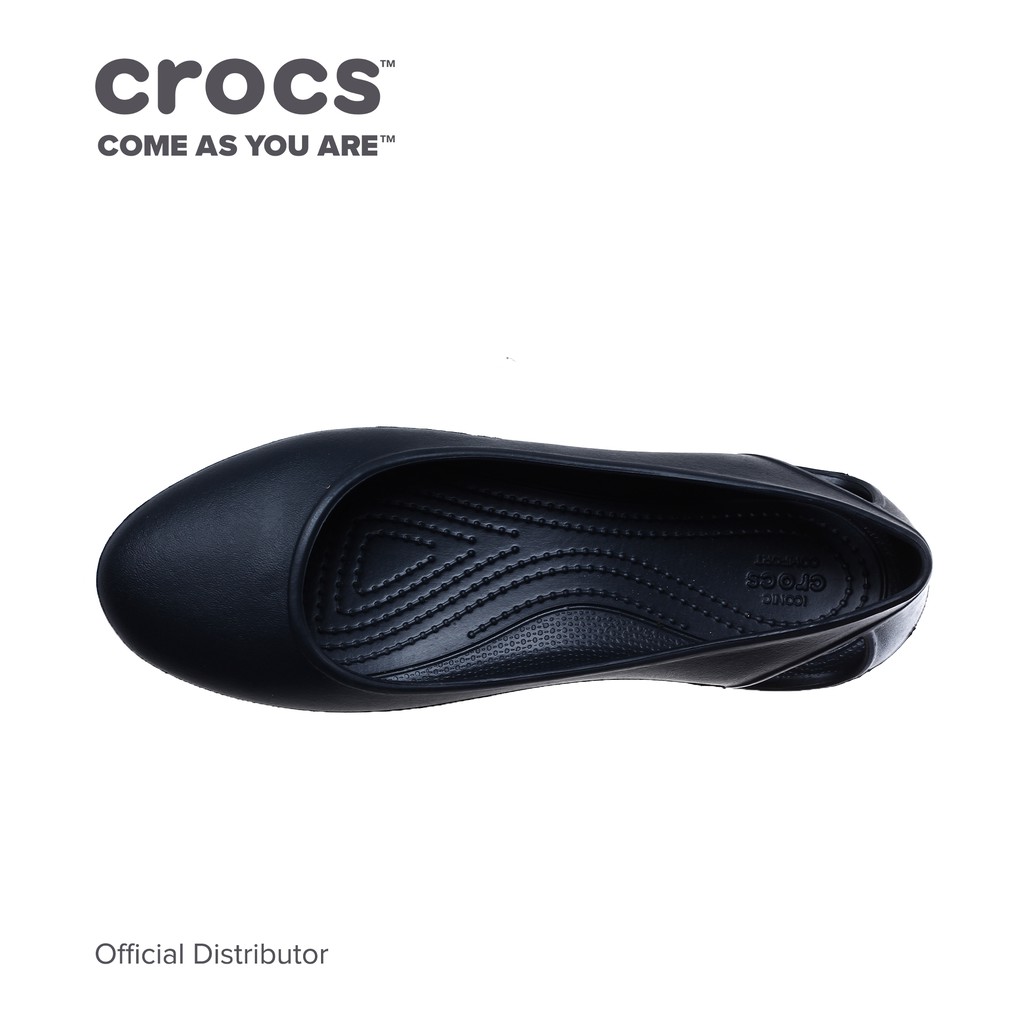 crocs laura flat review