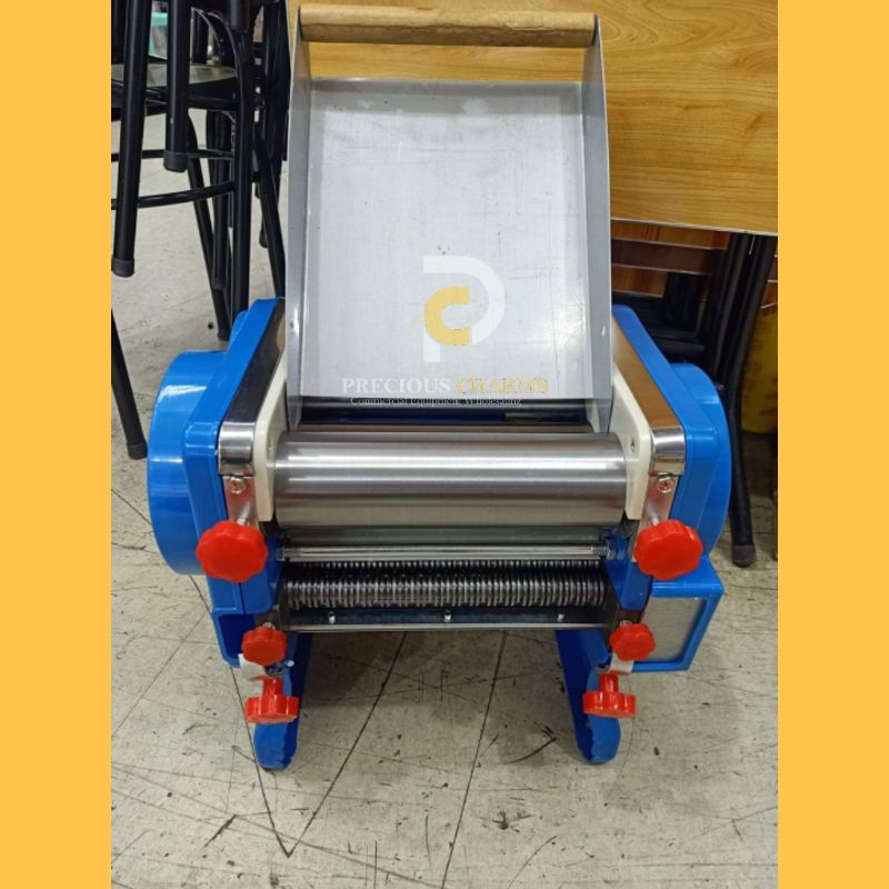 DOUGH SHEETER / FONDANT SHEETER / DOUGH ROLLER WITH NOODLE CUTTER