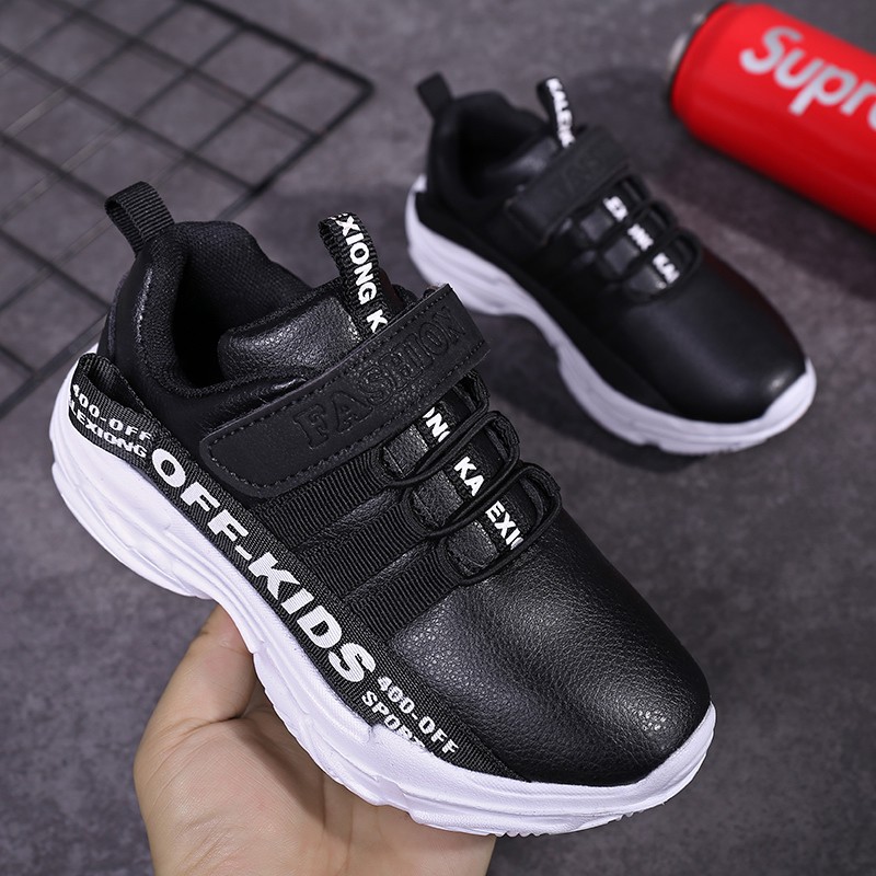 kids black sports shoes