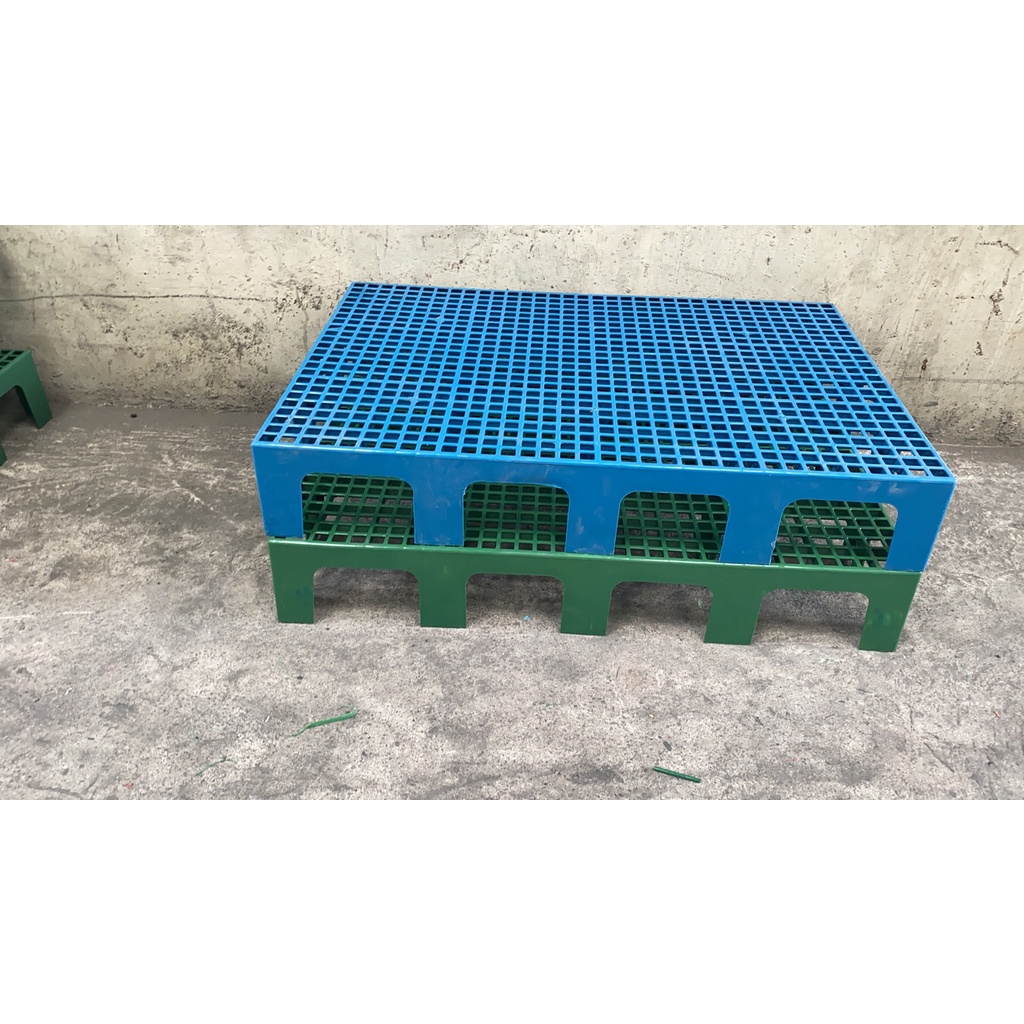 HEAVY DUTY Elevated Plastic Matting Dog or any Purposes Matting High