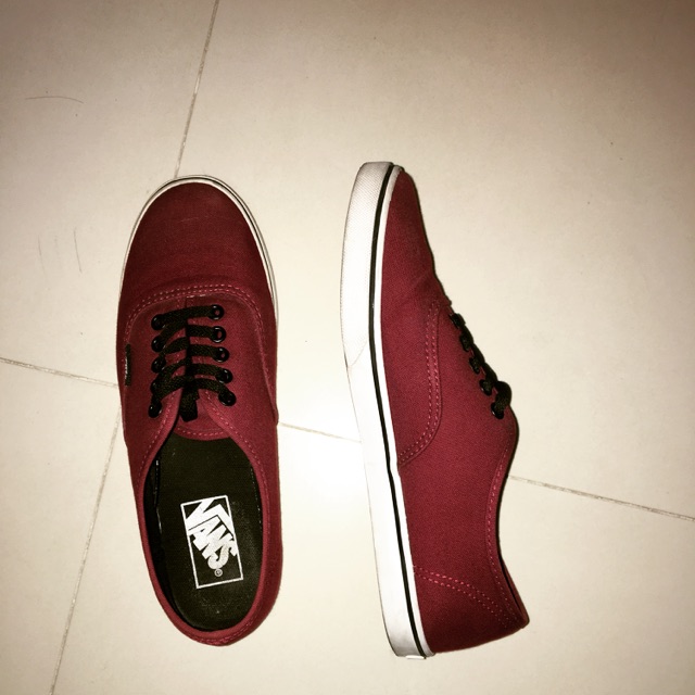 vans maroon