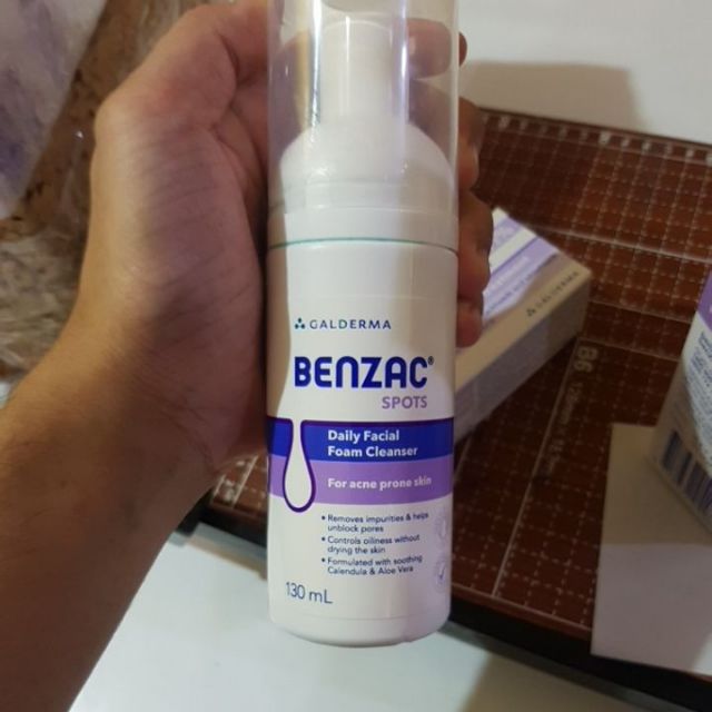 benzac daily facial foam cleanser
