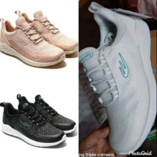 world balance shoes for girls