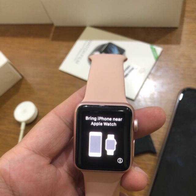 gold and pink apple watch