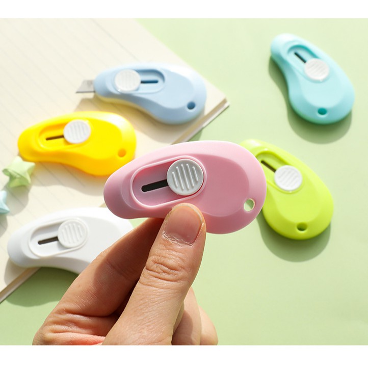 Random Lowest Price Mini Cutter knife Parcel Art Cutter Office School Supplies Cute Art Knife