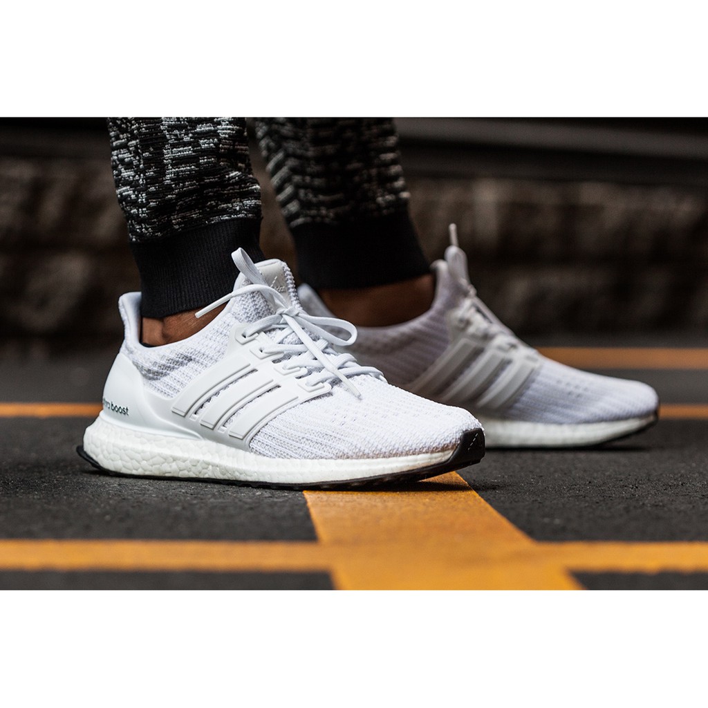 ultra boost 4.0 triple white