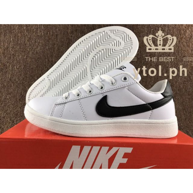 nike classic sneakers