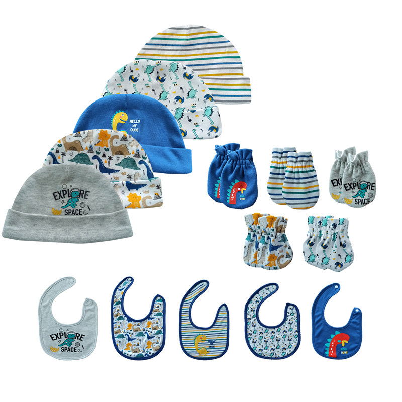 babies hats and gloves