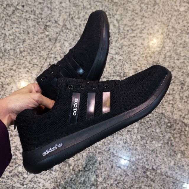 adidas cloudfoam all black